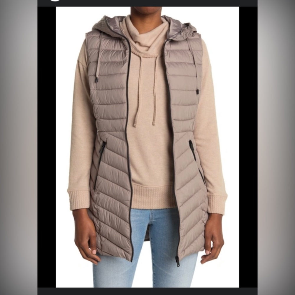 Bernardo hooded long puffer vest s/p. Color is frappe